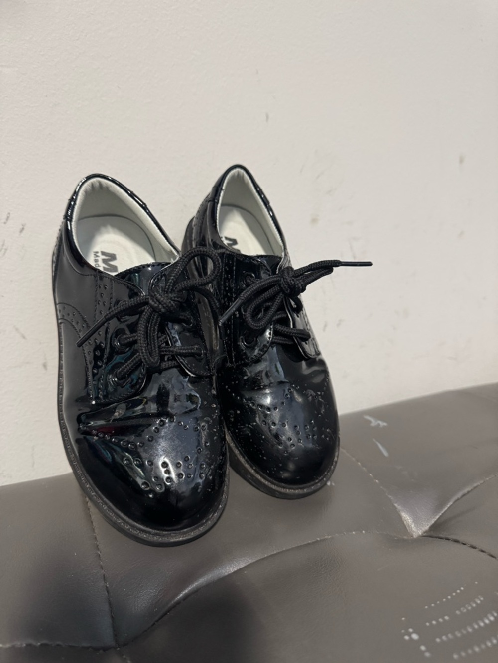 Patent Leather Lace-Up Oxford Shoes - Black